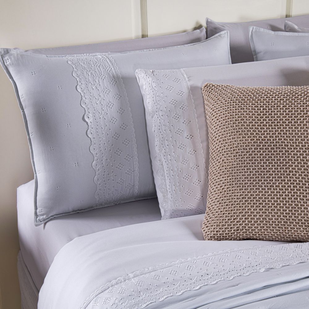 [10 PIEZAS] Juego de cama Serena percal 300 hilos bordado inglés