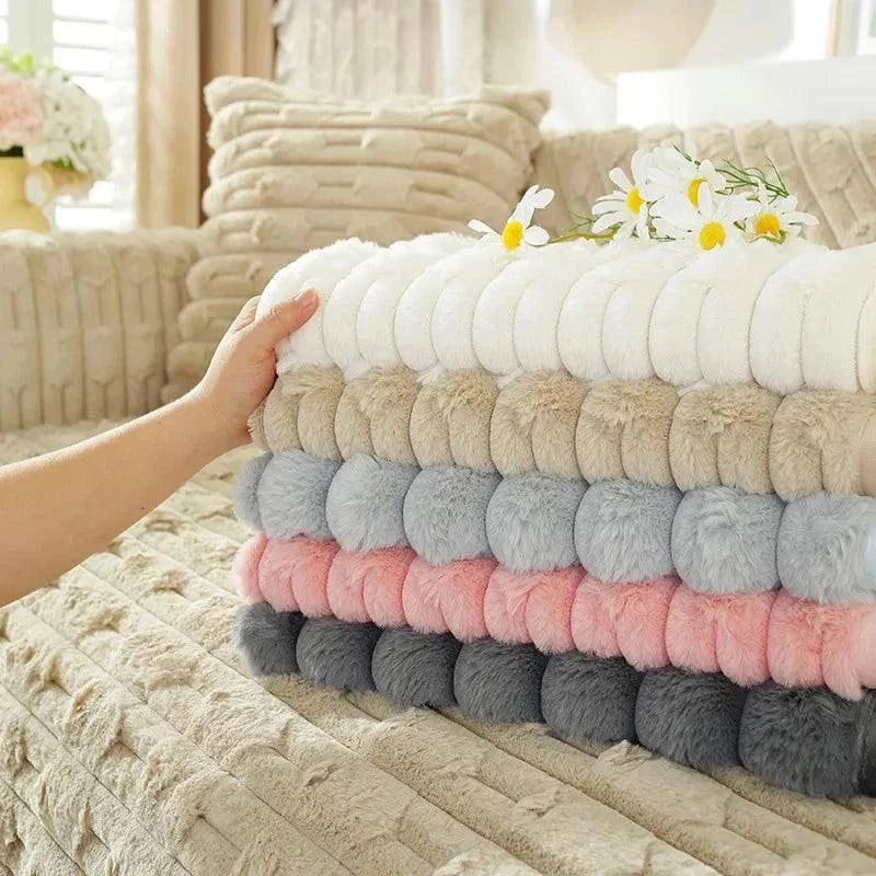 [COMPRÁ 1 Y LLEVÁ 2] Fundas Protectoras Sofá de Terciopelo + Manta de Peluche y 2 Almohadones de Regalo